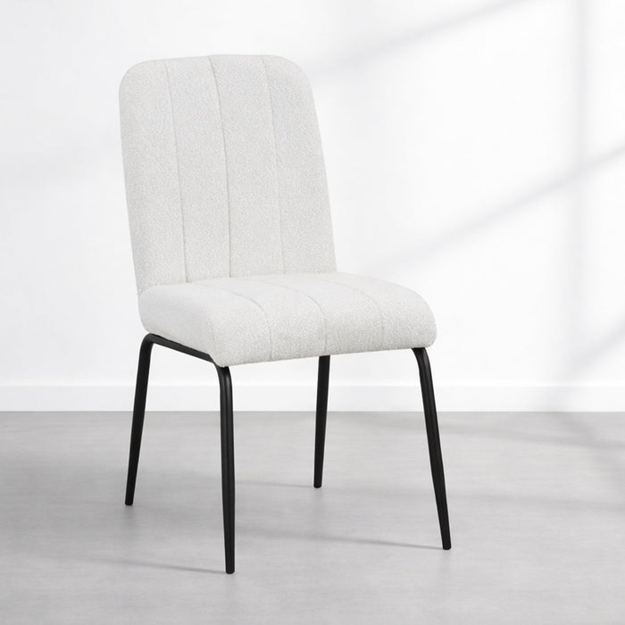 ZERA Lot de 4 chaises en tissu bouclette blanc écru pieds en métal noir