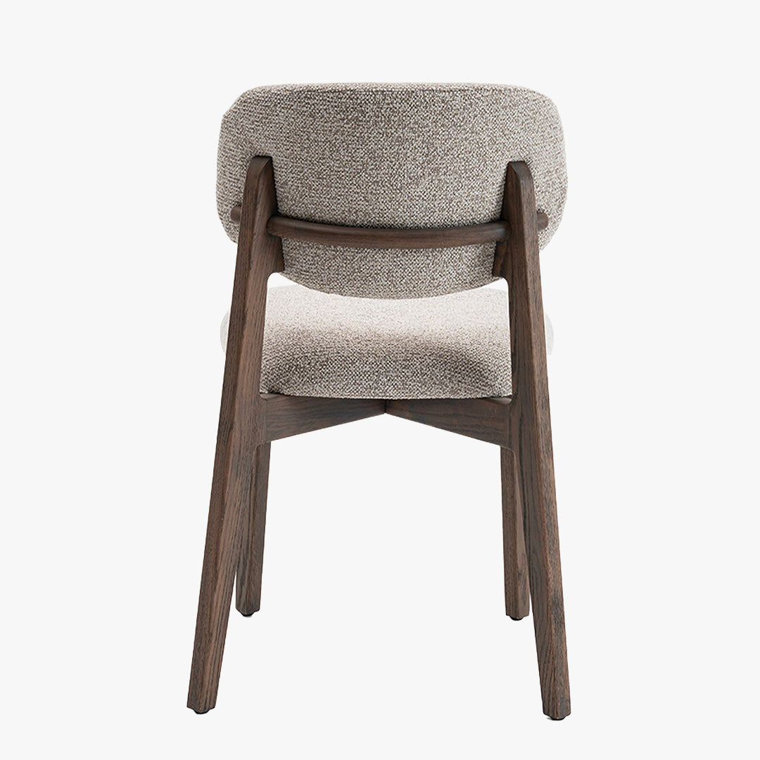 CARMEN Chaise en tissu beige et chêne massif foncé