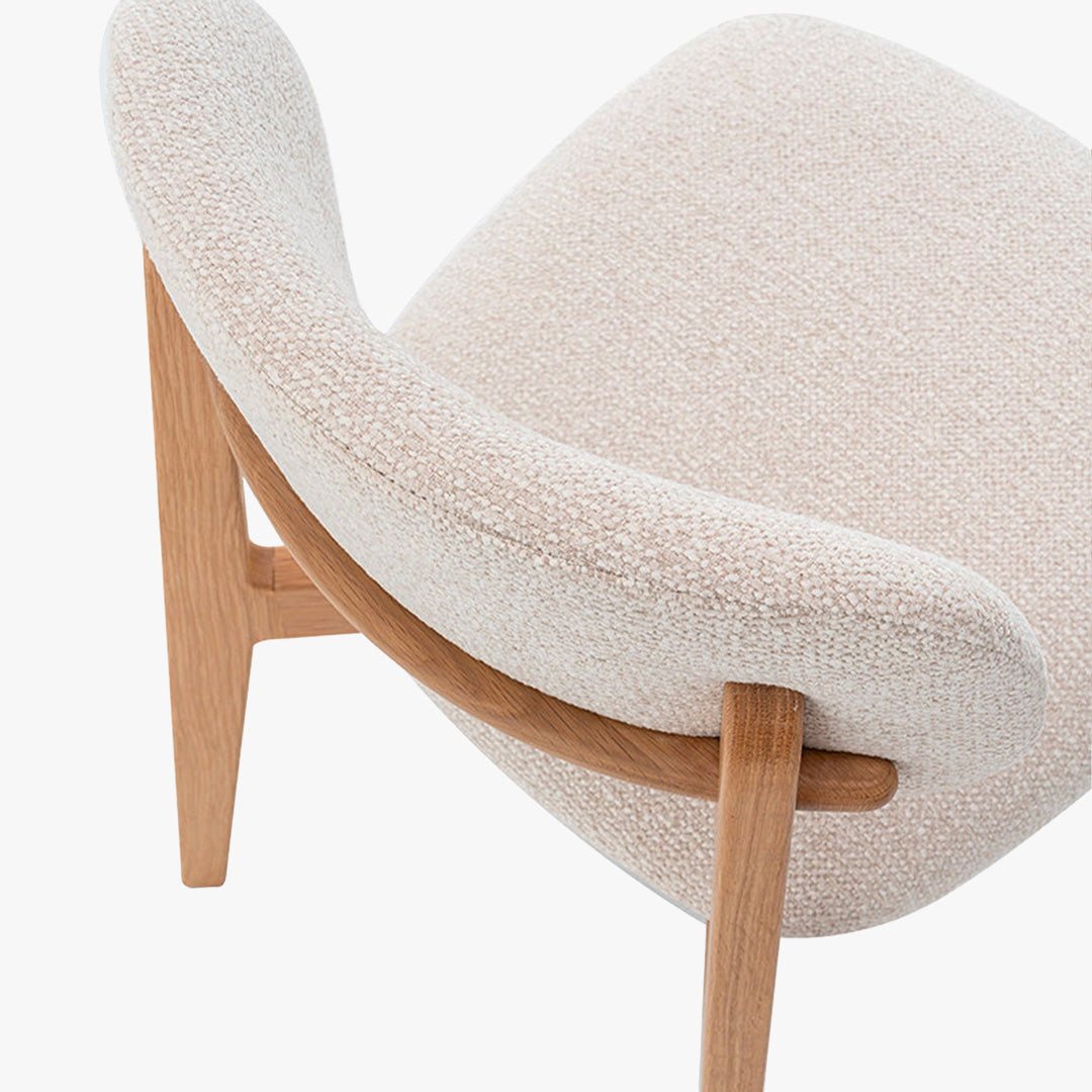 CARMEN Chaise en tissu beige et chêne massif