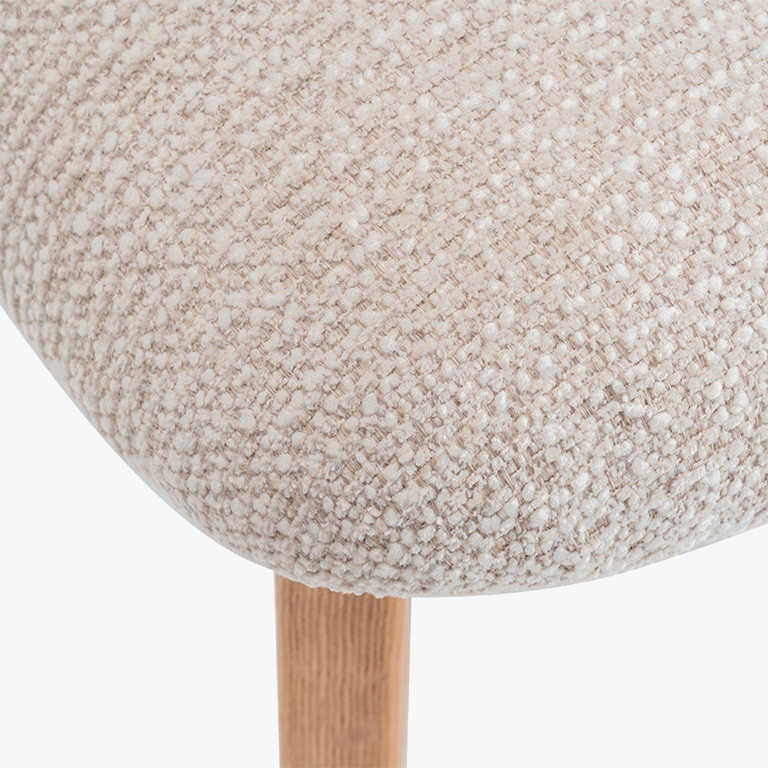 CARMEN Chaise en tissu beige et chêne massif