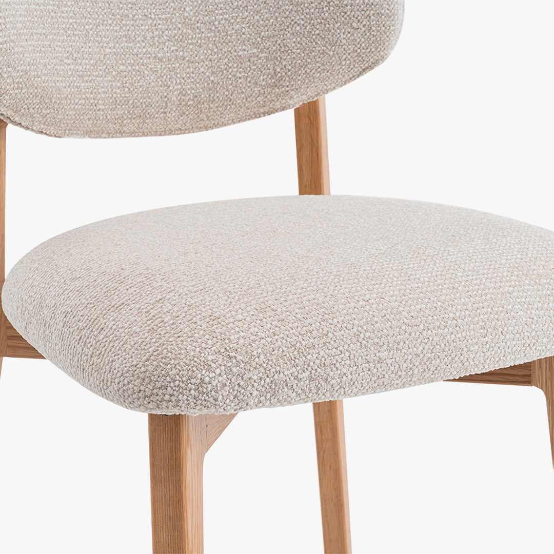 CARMEN Chaise en tissu beige et chêne massif