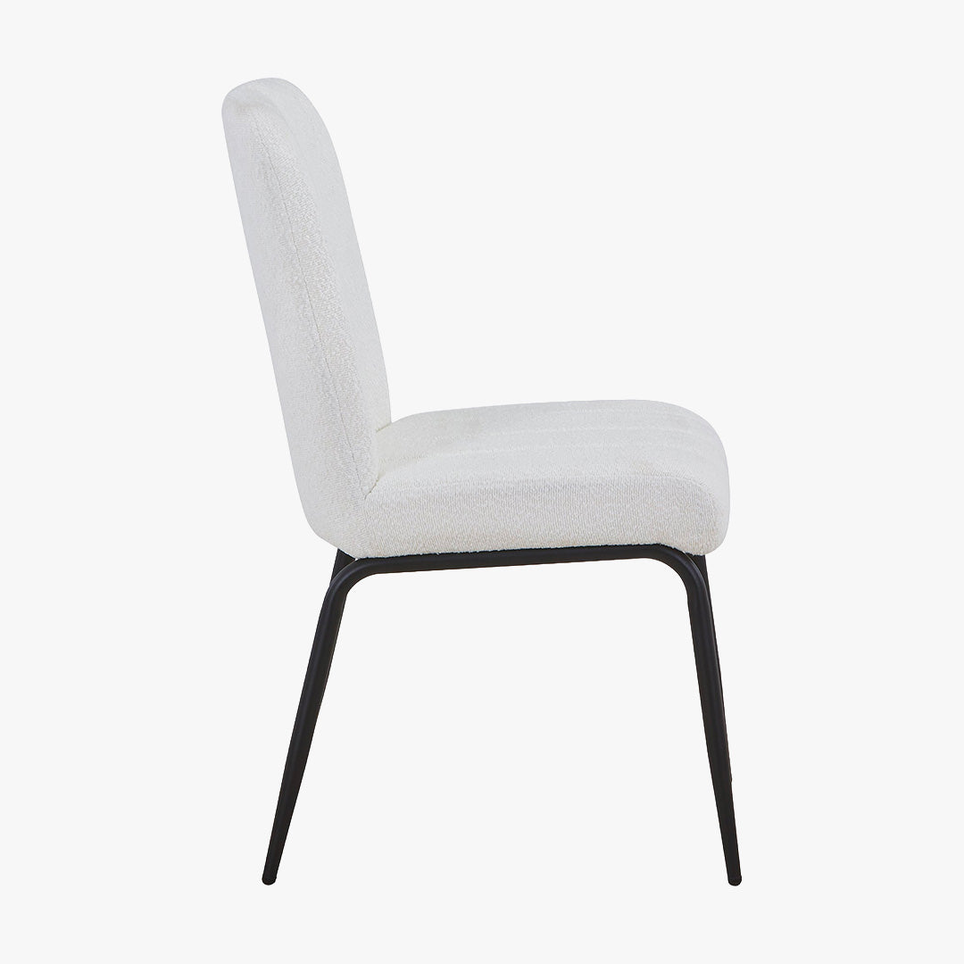 ZERA Lot de 4 chaises en tissu bouclette blanc écru pieds en métal noir
