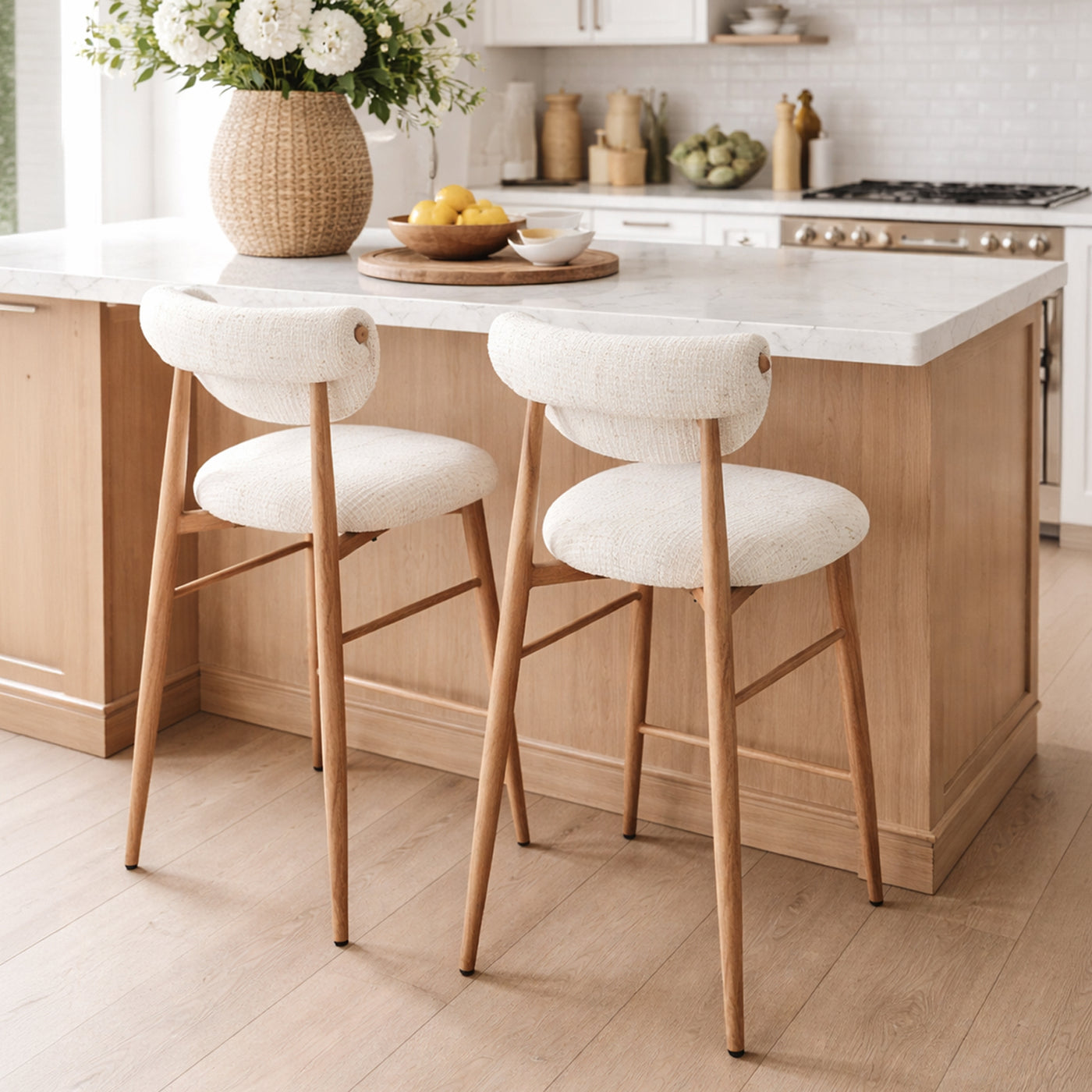 ADRIA Tabouret en tissu beige pieds couleur bois