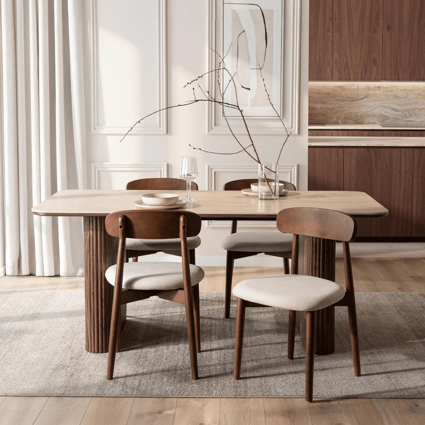 ARAMIS Table à manger rectangulaire en céramique beige pieds couleur bois foncé 180 cm