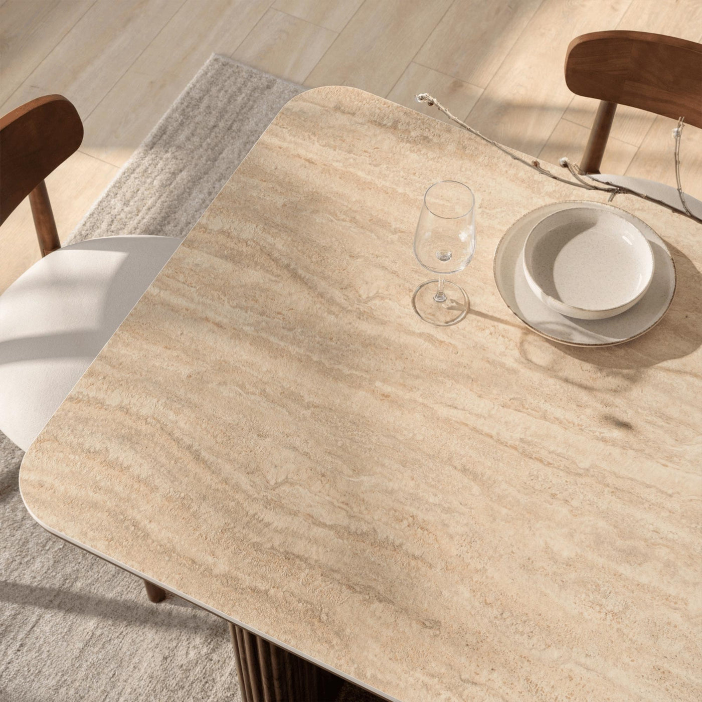 ARAMIS Table à manger rectangulaire en céramique beige pieds couleur bois foncé 180 cm