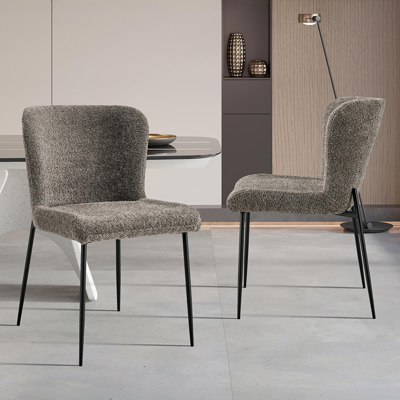 AZEL Lot de 2 chaises tissu bouclette taupe piètement métal noir