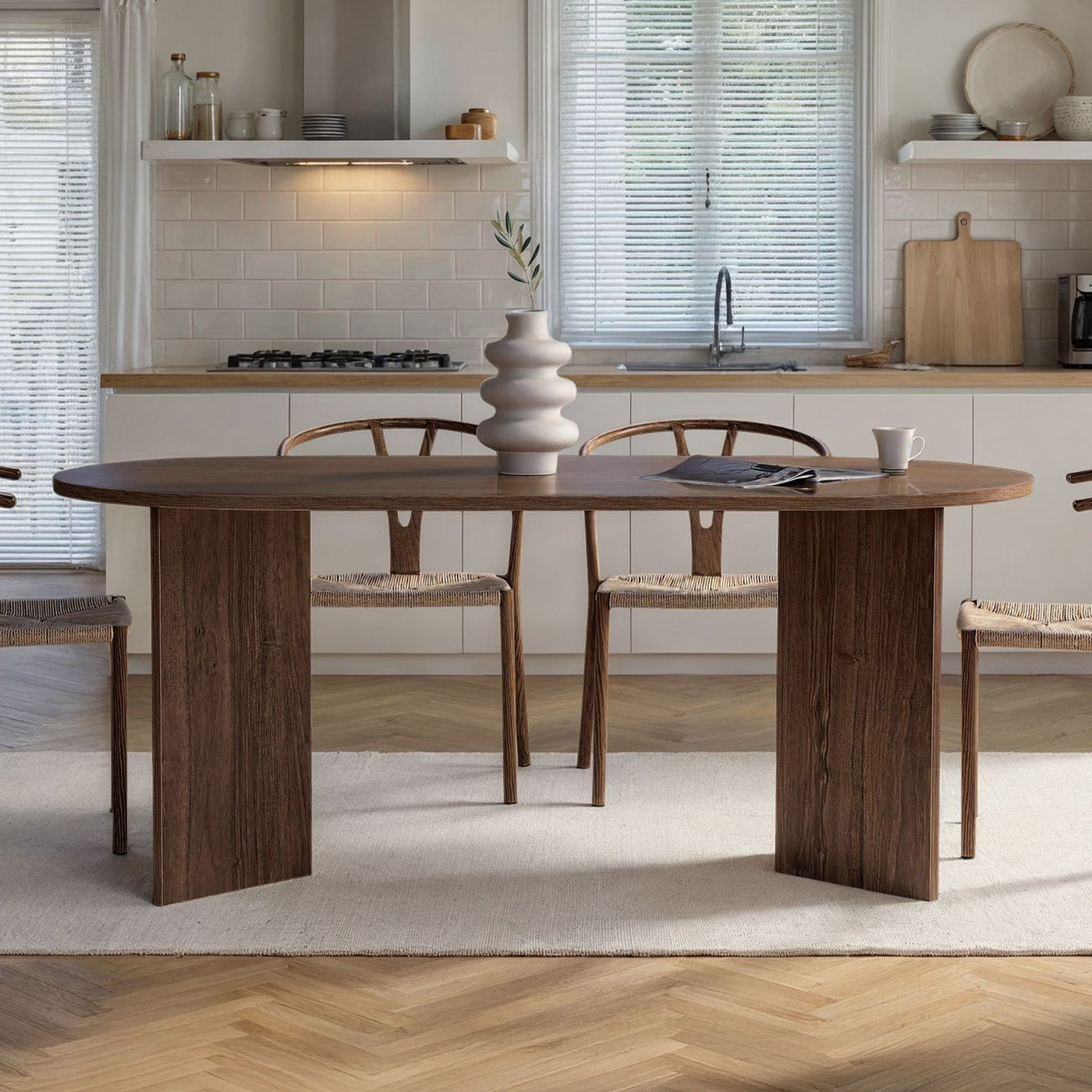 BELORA Table à manger ovale couleur bois foncé 180 cm