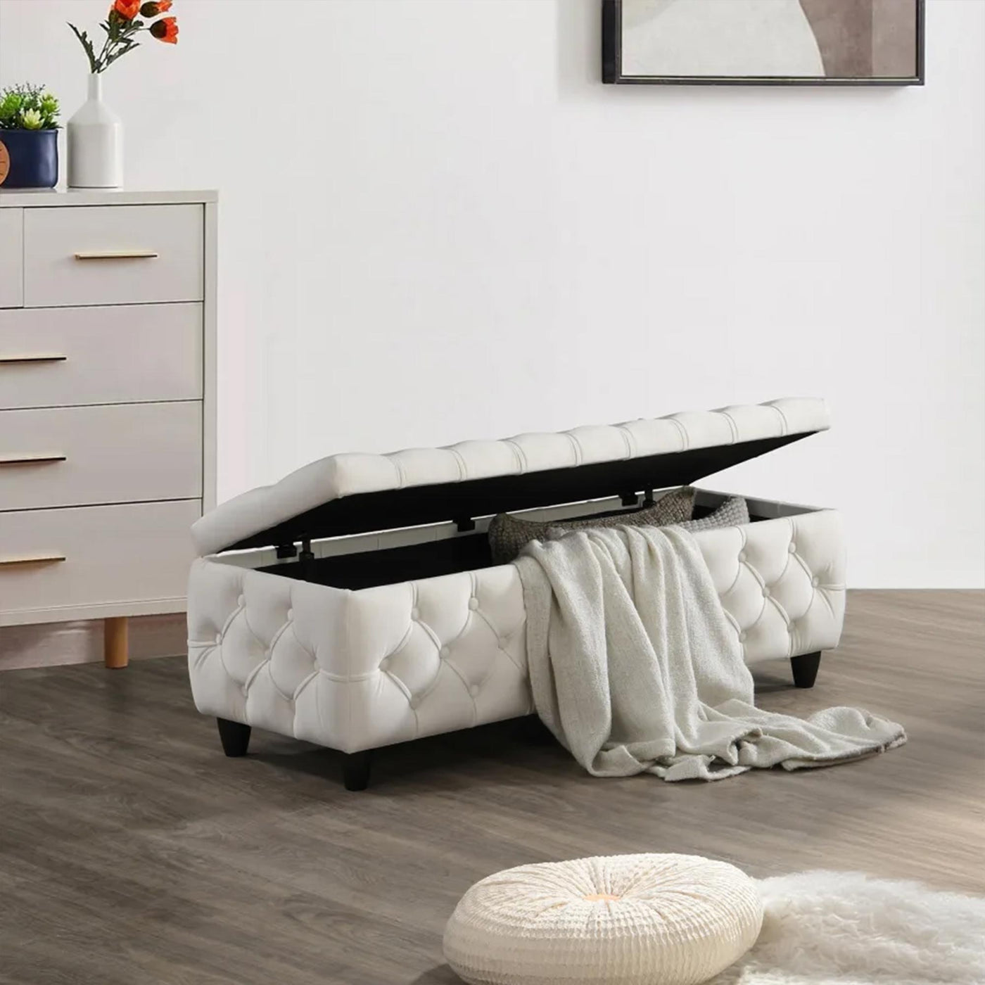 CASTRIA Banquette coffre capitonné en velours écru