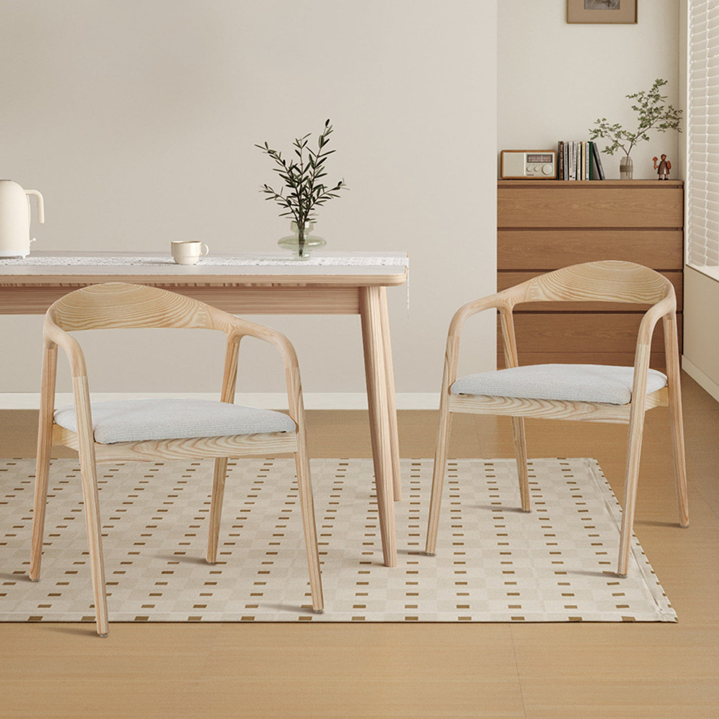 CLAIRE Chaise en tissu beige piètement en bois clair - Chaise de repas - Mobilier Deco