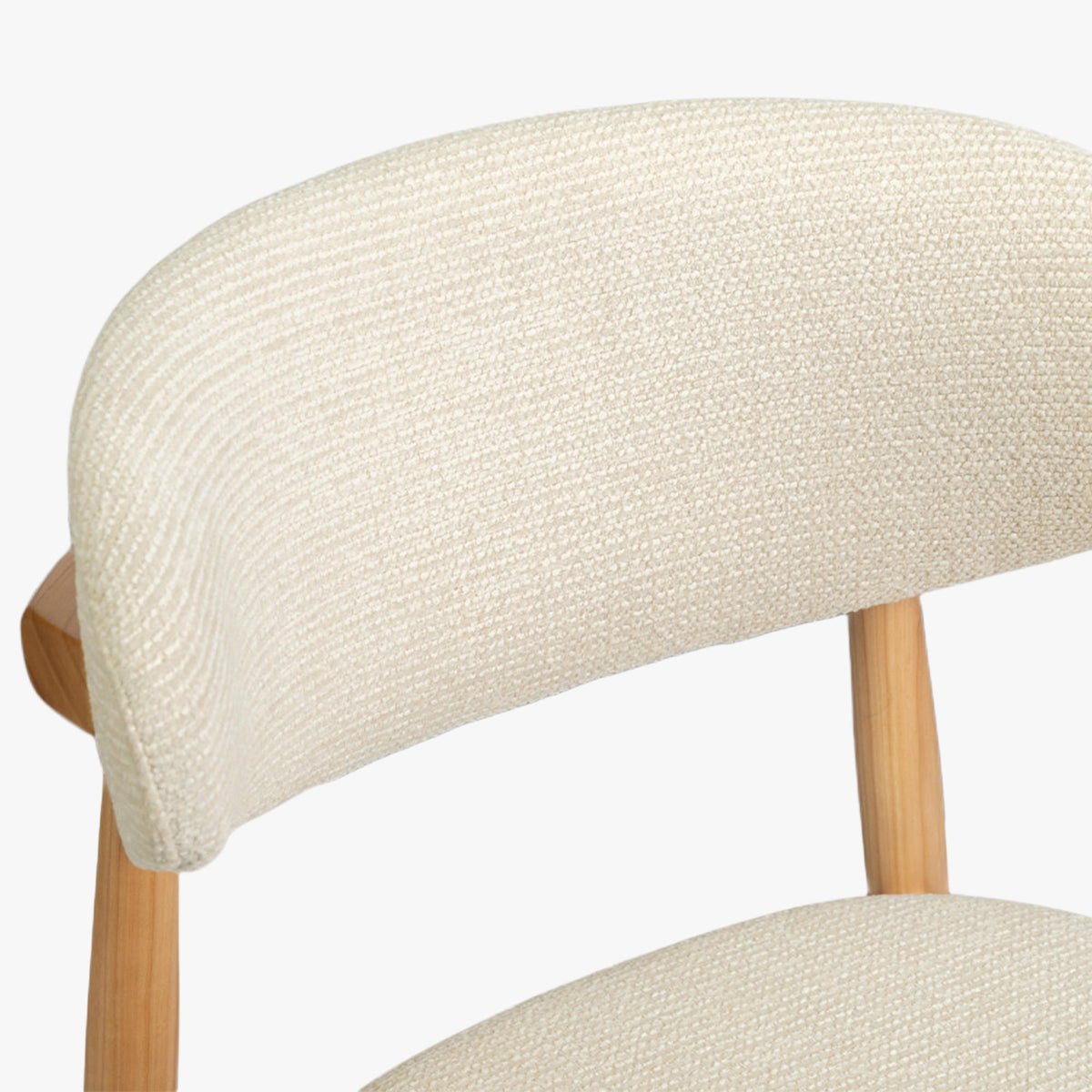 CLARA Lot de 2 chaises en tissu bouclette beige pieds en chêne massif clair - Mobilier Deco