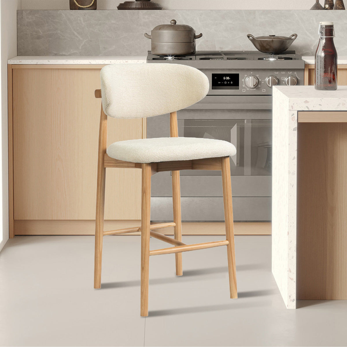 CLARA Tabouret en tissu bouclette beige pieds en chêne massif clair - Mobilier Deco