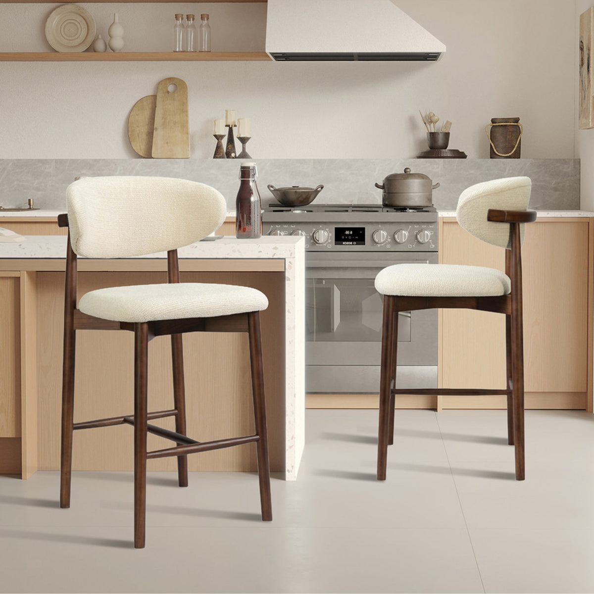 CLARA Tabouret en tissu bouclette beige pieds en chêne massif foncé - Mobilier Deco