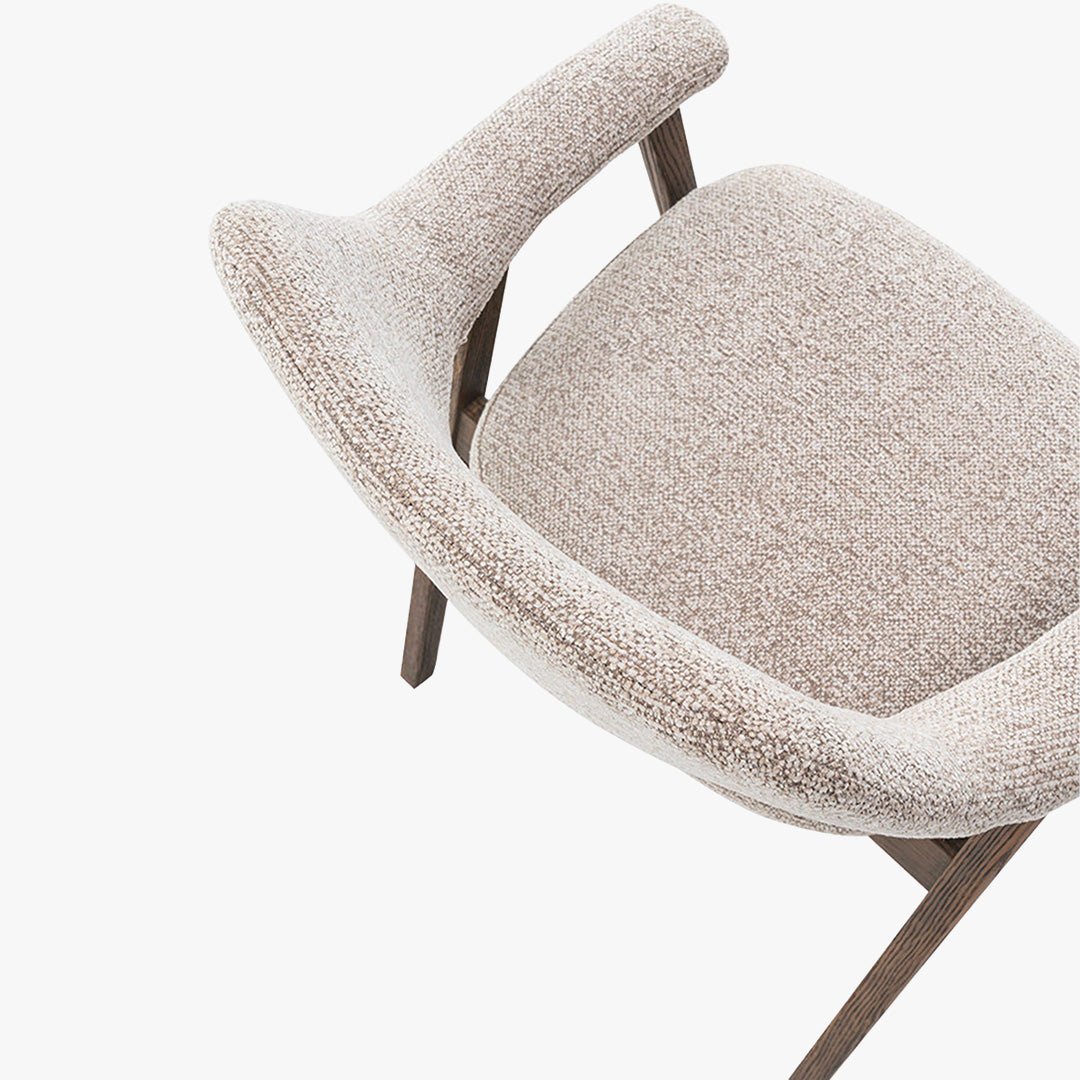 CORALIE Chaise en tissu beige pieds chêne massif foncé - Chaise de repas - Mobilier Deco