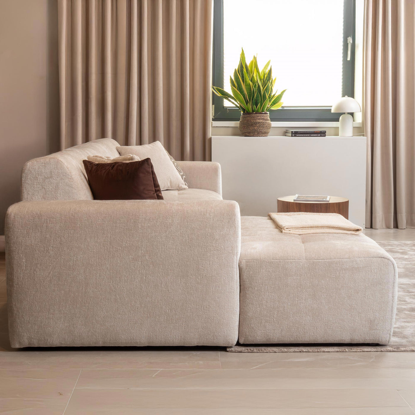 CYNDA Canapé d'angle en tissu capitonné beige - Angle gauche