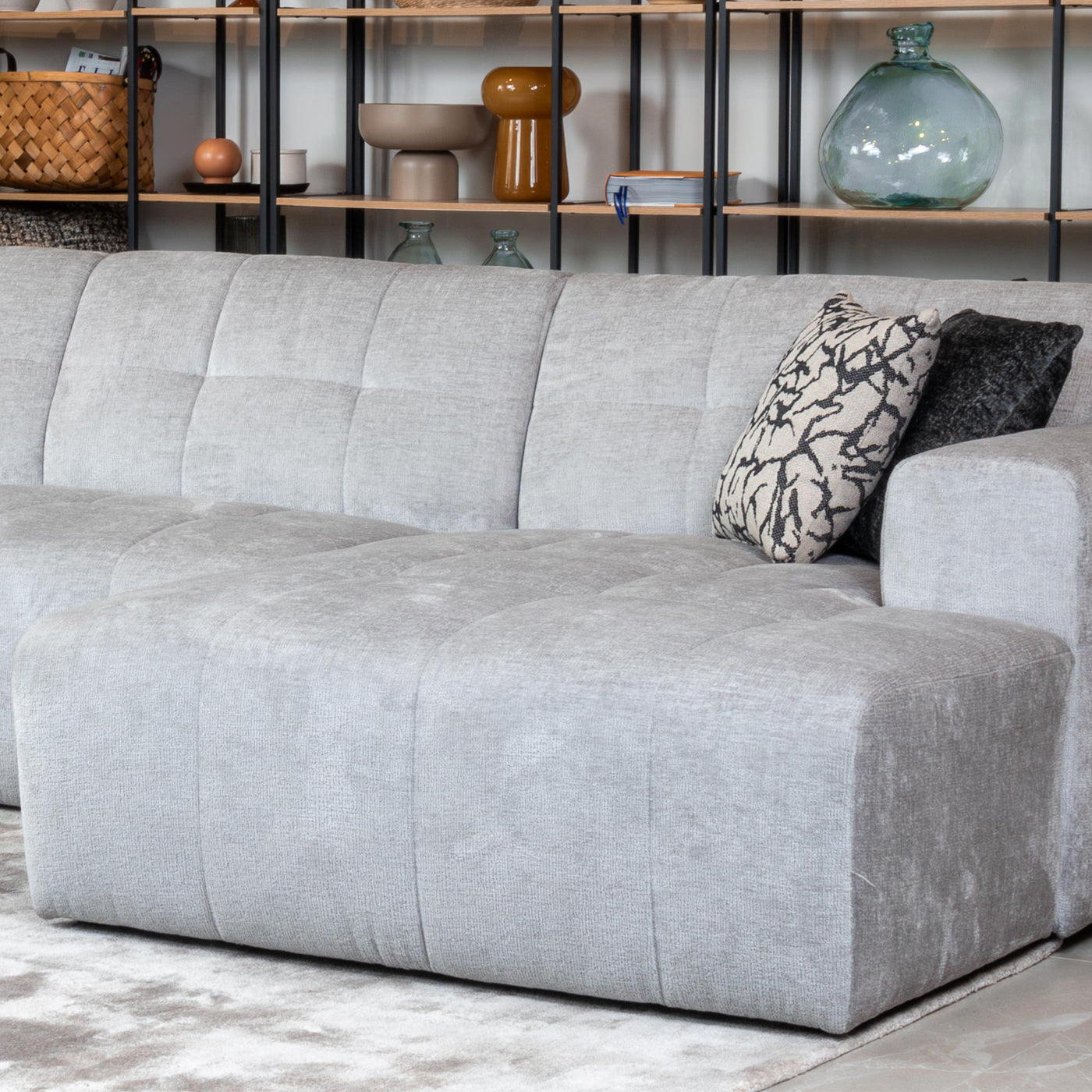 CYNDA Canapé d'angle en tissu capitonné gris - Angle droit