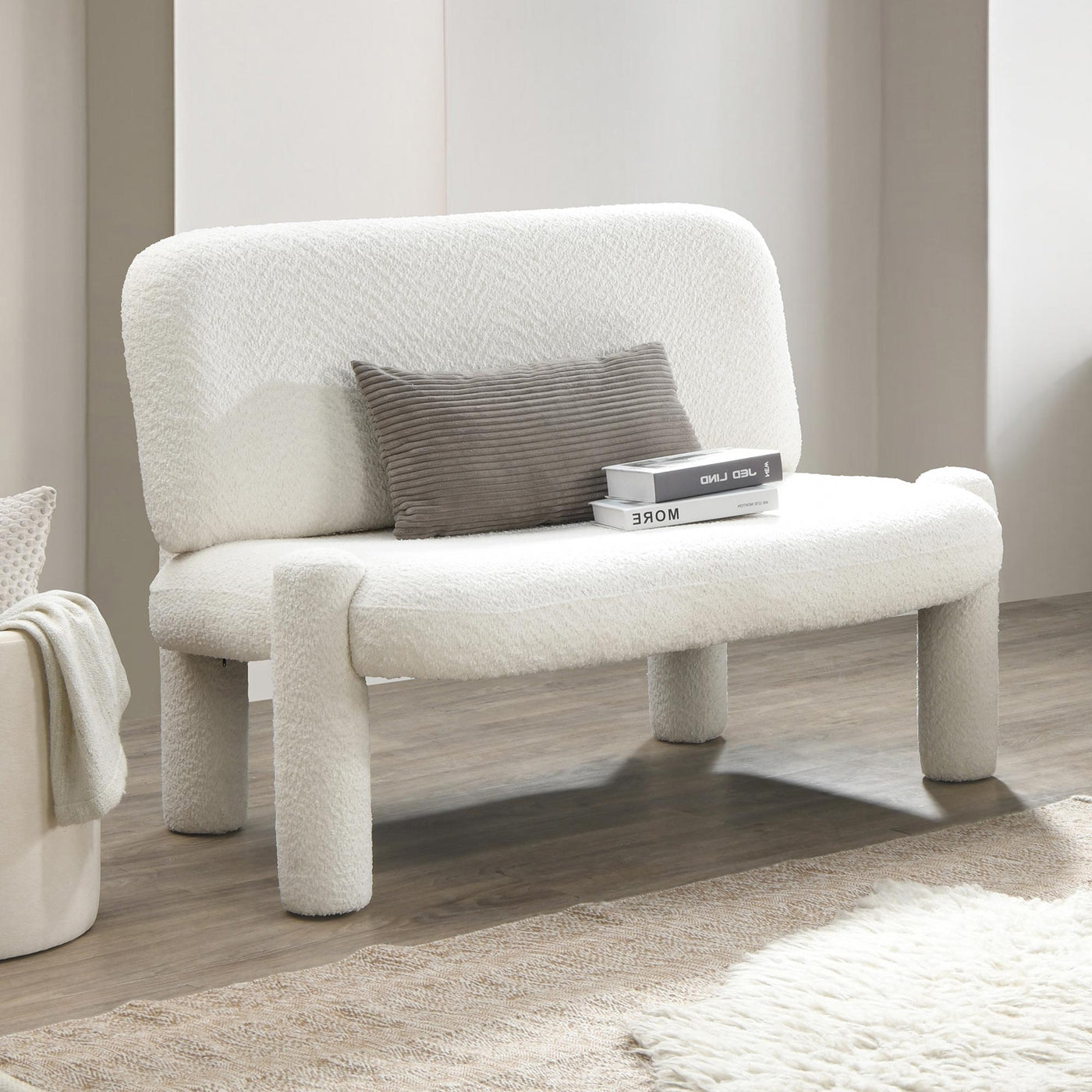 DANITA Canapé 2 places design effet peau de mouton blanc écru