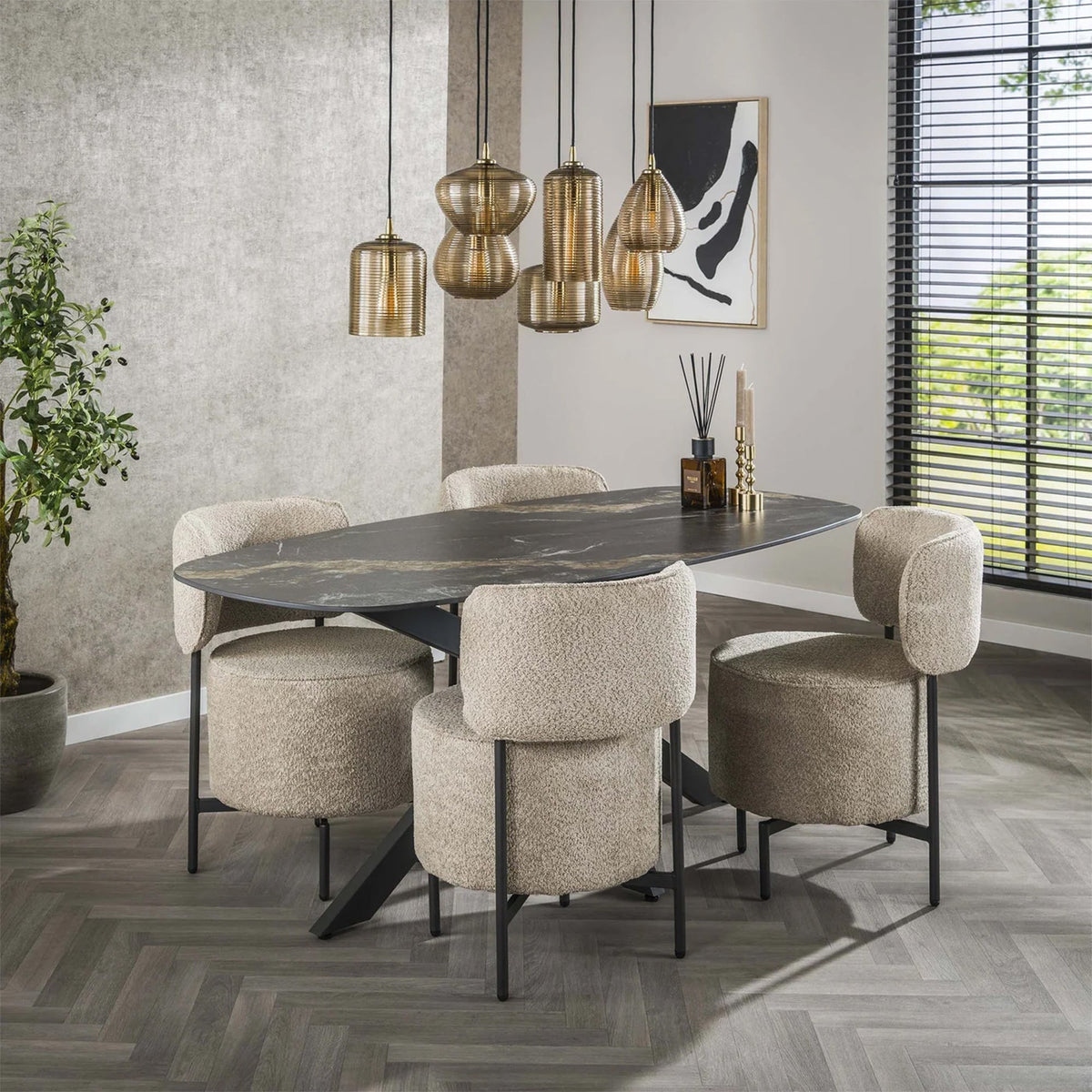 EDENA Table à manger ovale en céramique noir et doré piètement en acier noir - Table à manger - Mobilier Deco