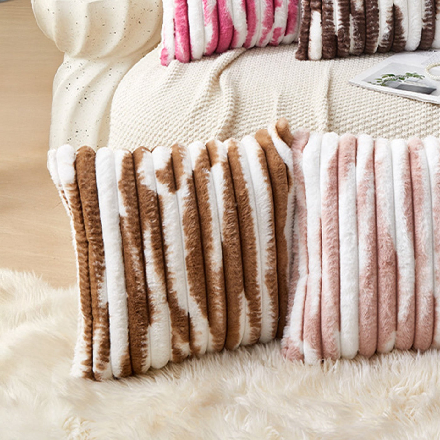 EVELYA Coussin carré en tissu côtelé camel et blanc 43x43 cm - Coussins - Mobilier Deco