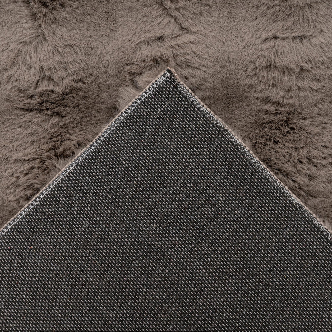 HARMONY Tapis en tissu doux à motif quadrillé taupe - 80x150 cm