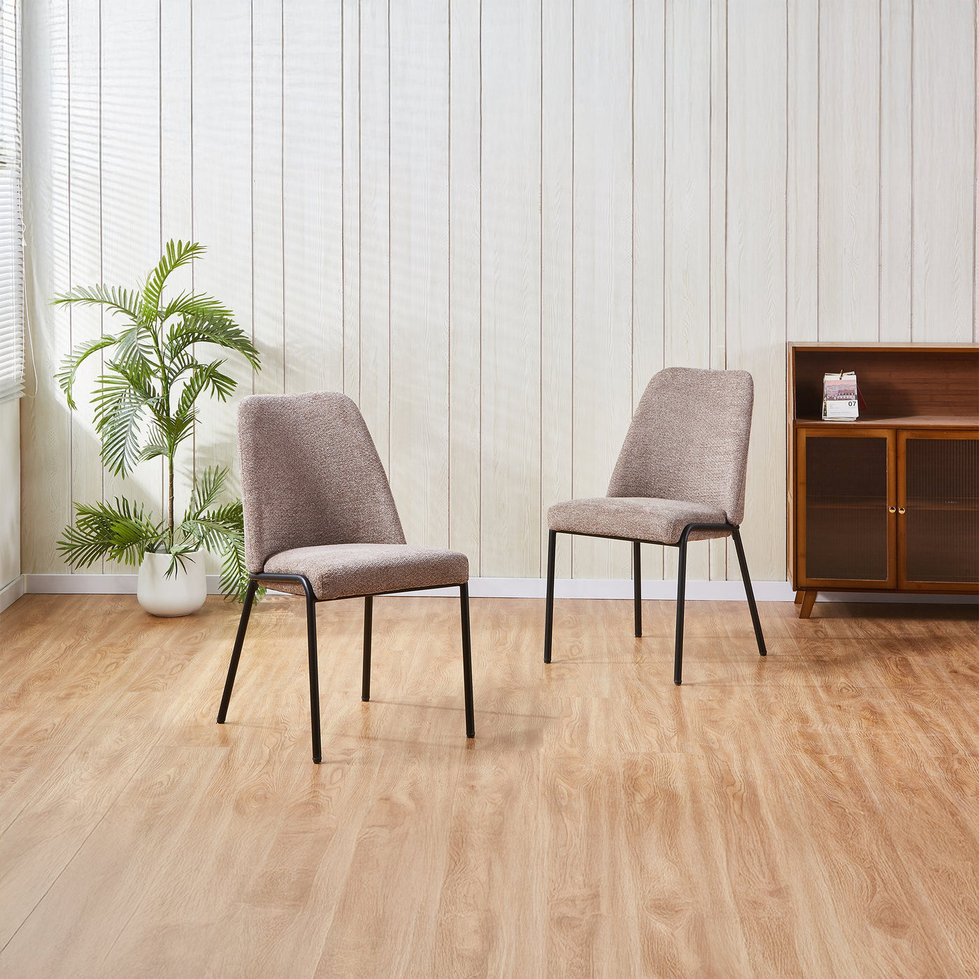 JADHA Lot de 2 chaises en tissu bouclette taupe pieds en métal noir - Chaise de repas - Mobilier Deco