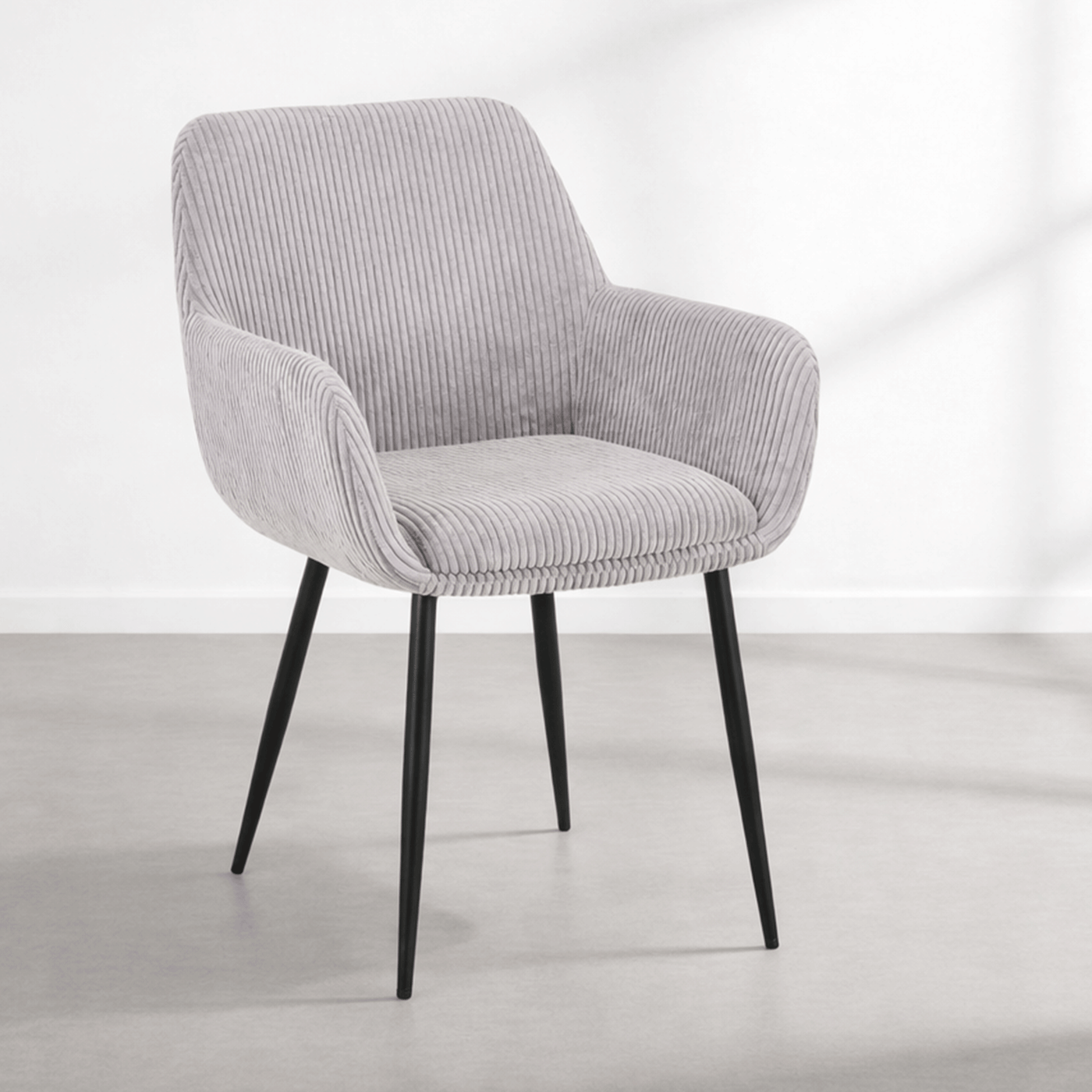 JESSIE Lot de 2 chaises en velours côtelé gris clair pieds en métal noir