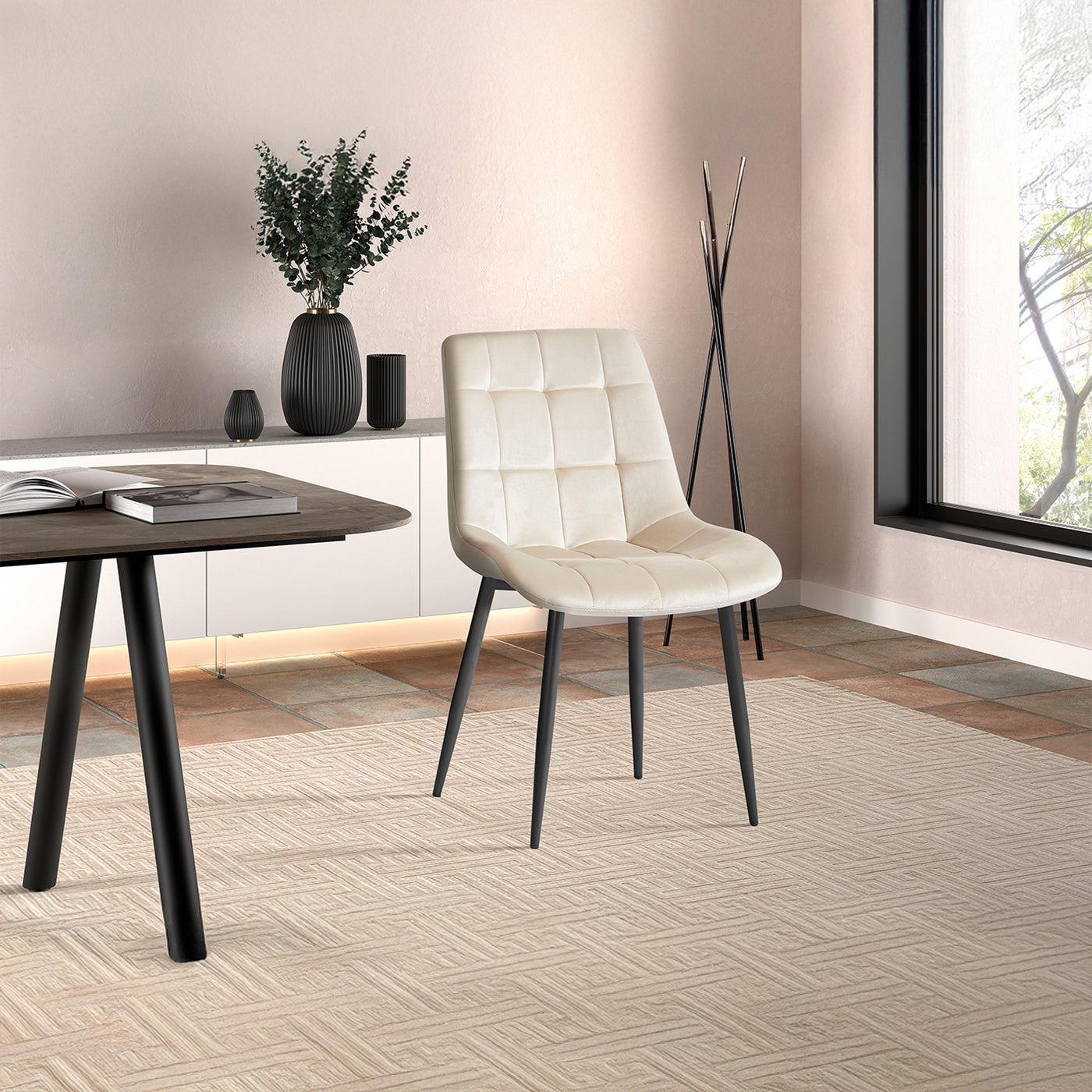JEYA Lot de 2 chaises en velours beige pieds en métal noir