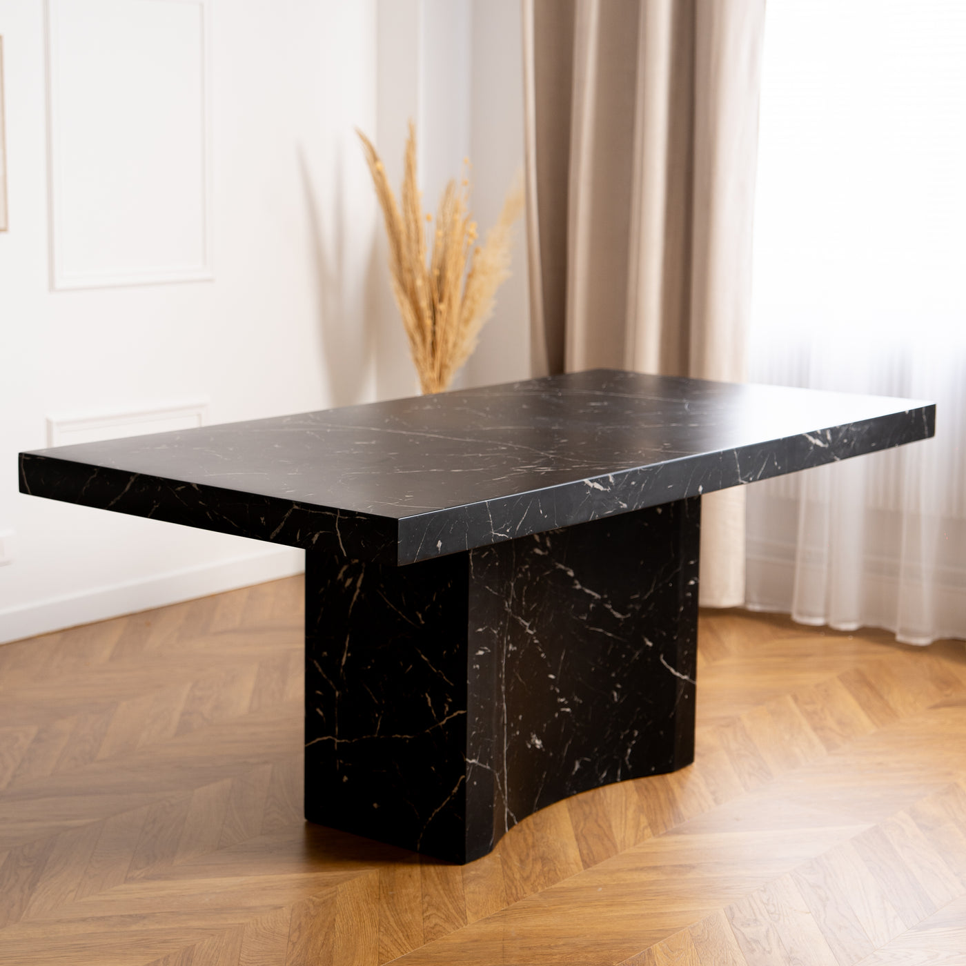 MALYA Table à manger marbre d'ingénierie noir