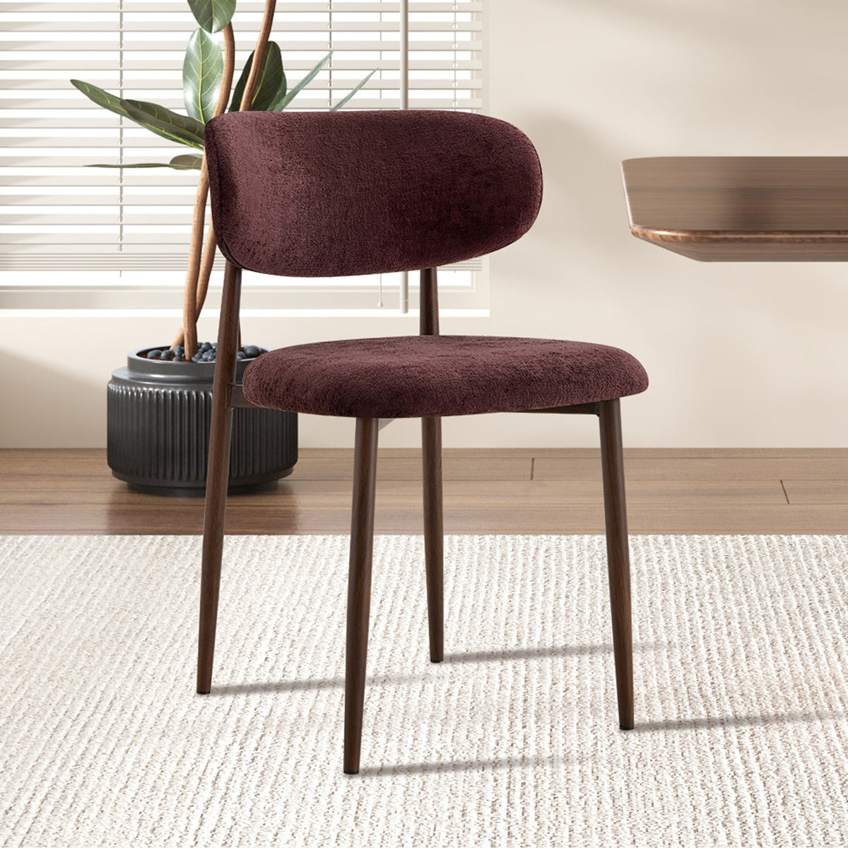 NONO Lot de 2 chaises en tissu prune pieds couleur bois foncé - Mobilier Deco