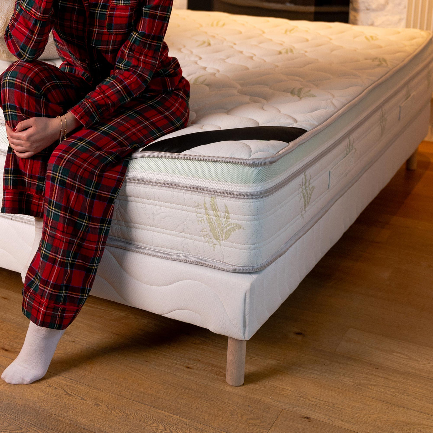 PEACE Matelas mémoire de forme 140 x 190 Hauteur 27 cm - Matelas - Mobilier Deco