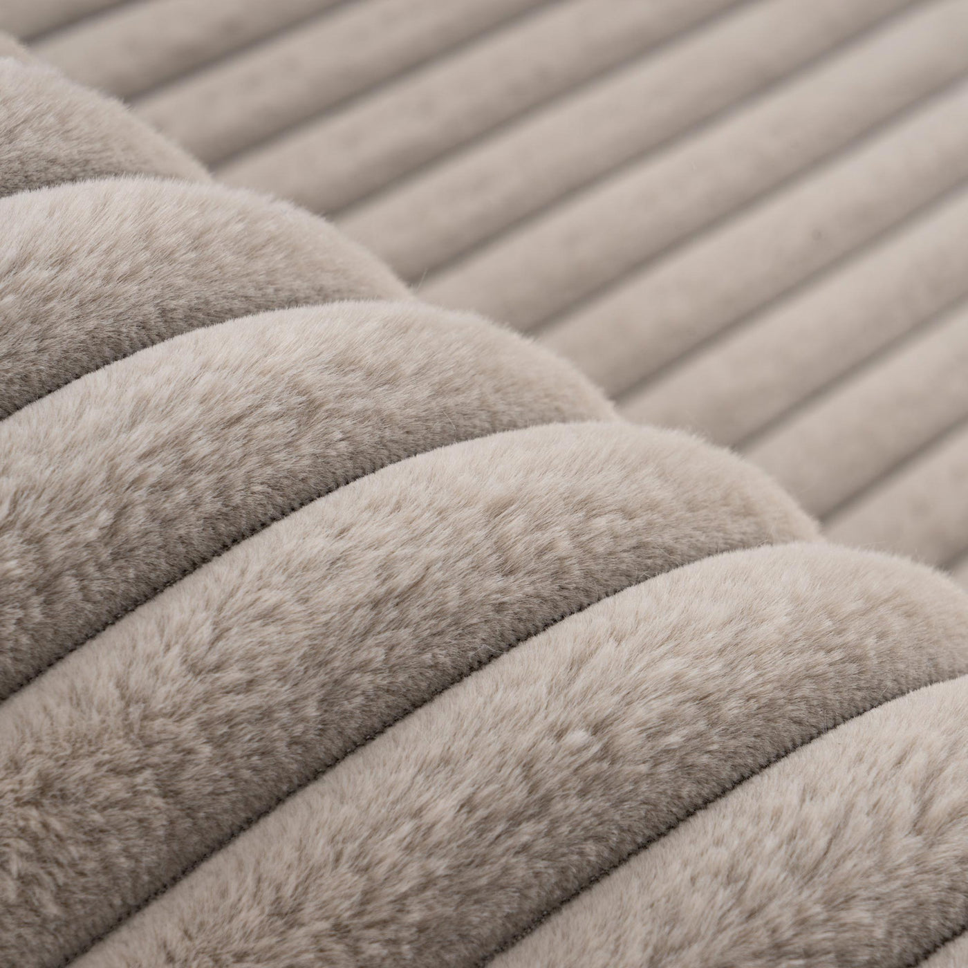 PLUSH Tapis en velours côtelé taupe - 160x230 cm