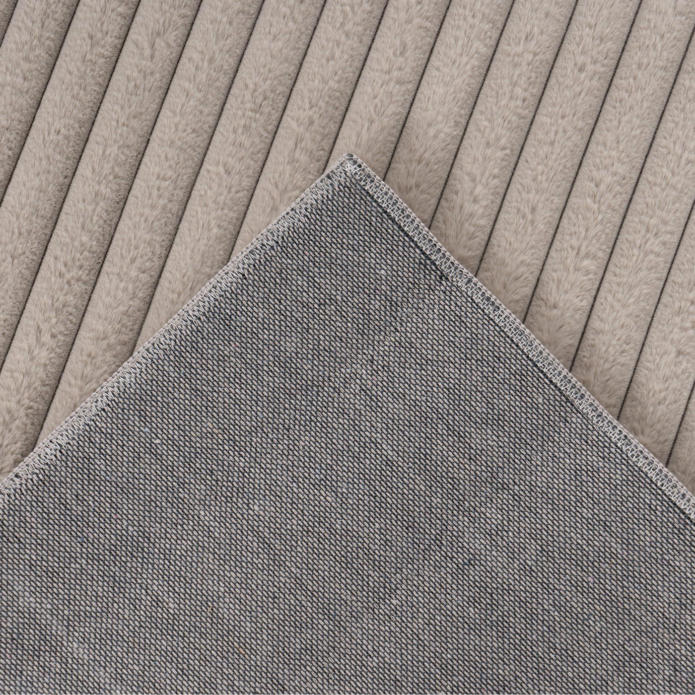 PLUSH Tapis en velours côtelé taupe - 160x230 cm
