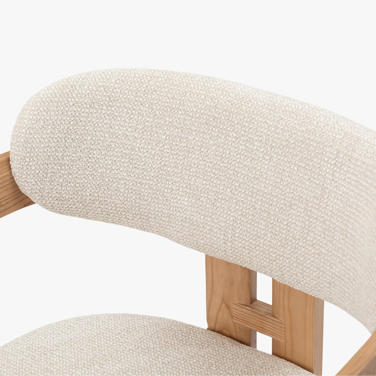 SANDRA Tabouret en tissu beige pieds en chêne massif clair - Mobilier Deco