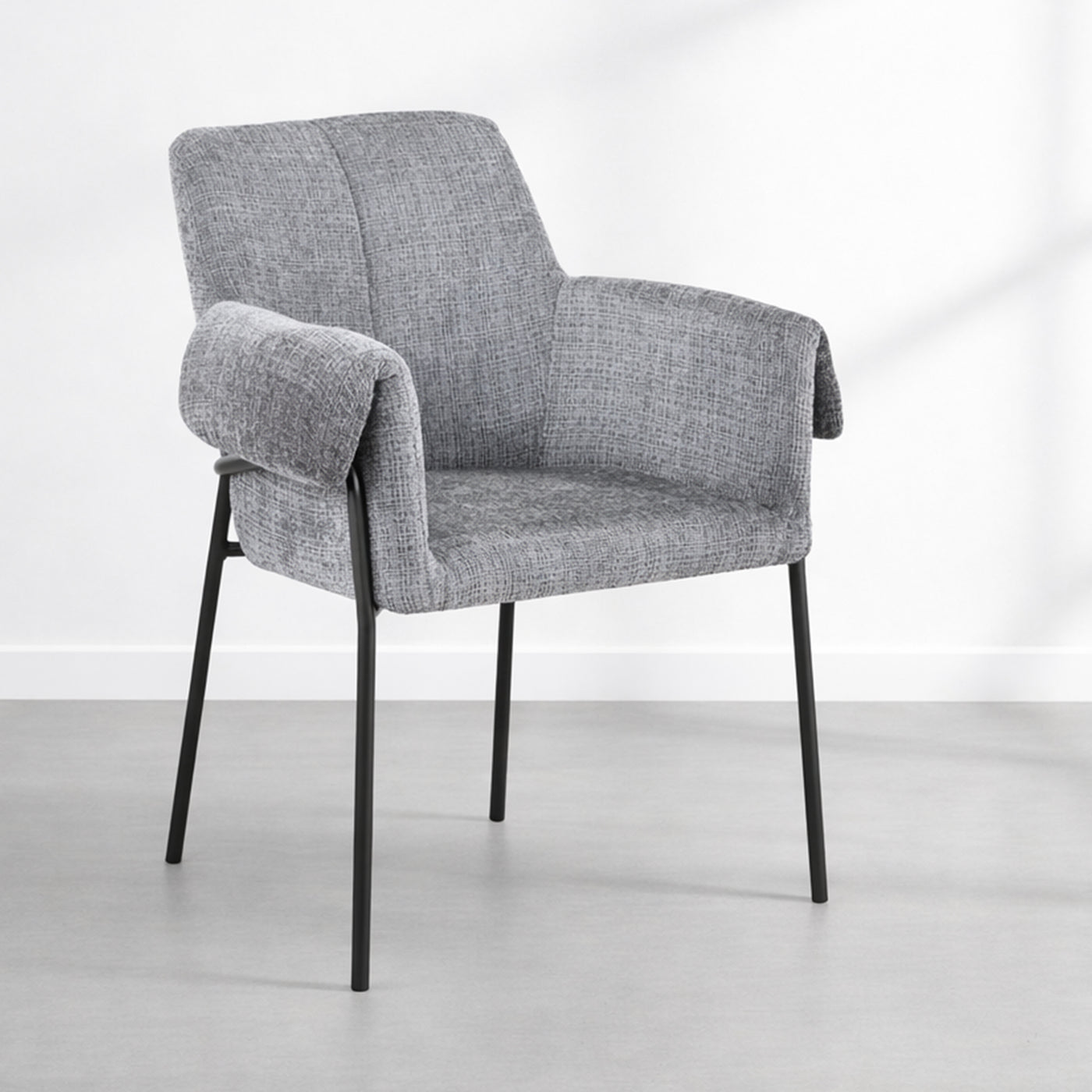SARA Chaise en tissu gris clair pieds en métal noir