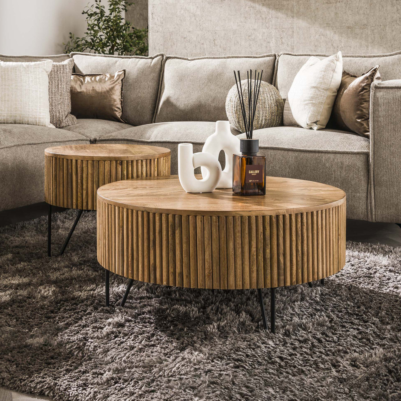 SAREN Lot de 2 tables en bois de manguier piètement en acier noir