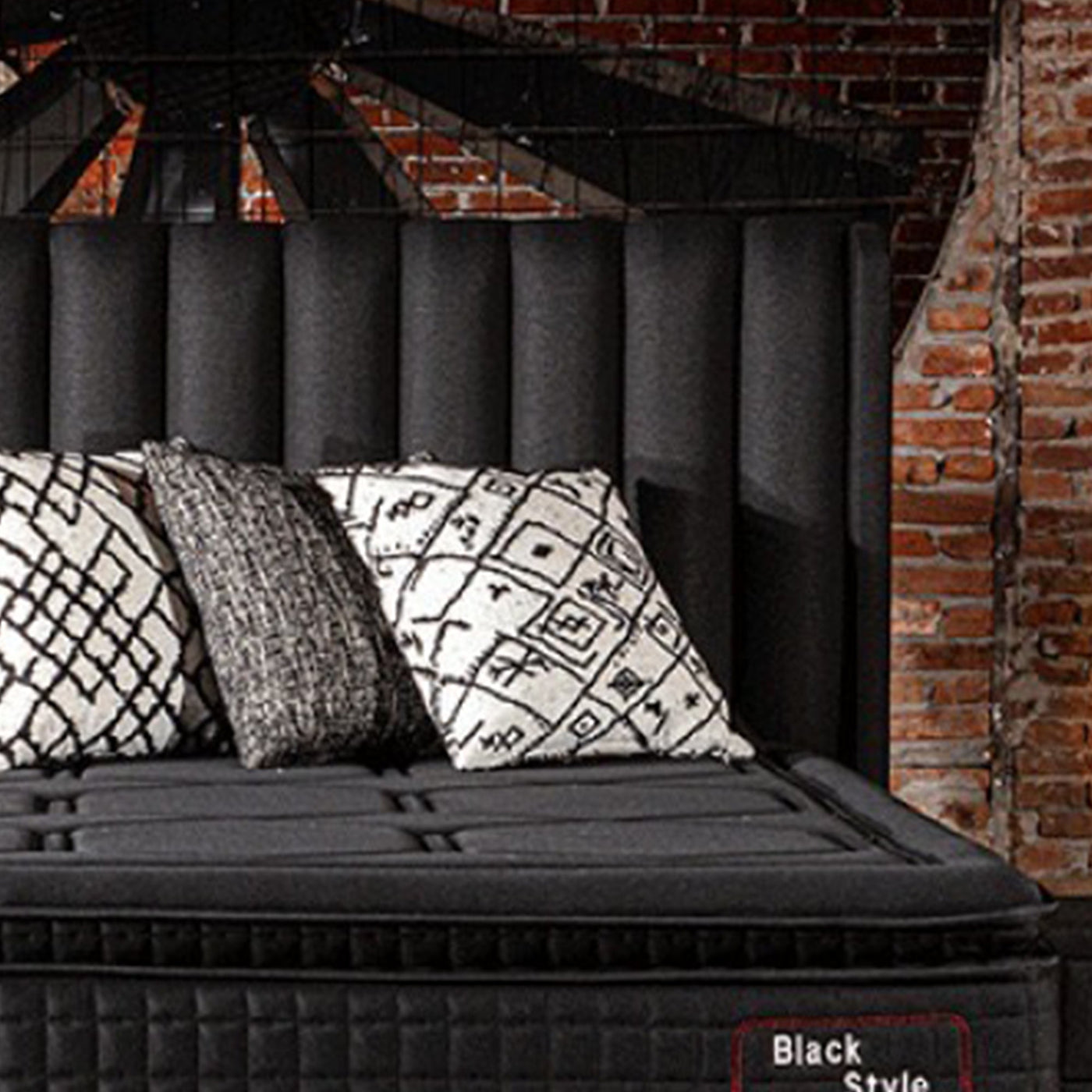 SAYA Lit coffre en tissu noir 140x190 cm - Lits - Mobilier Deco