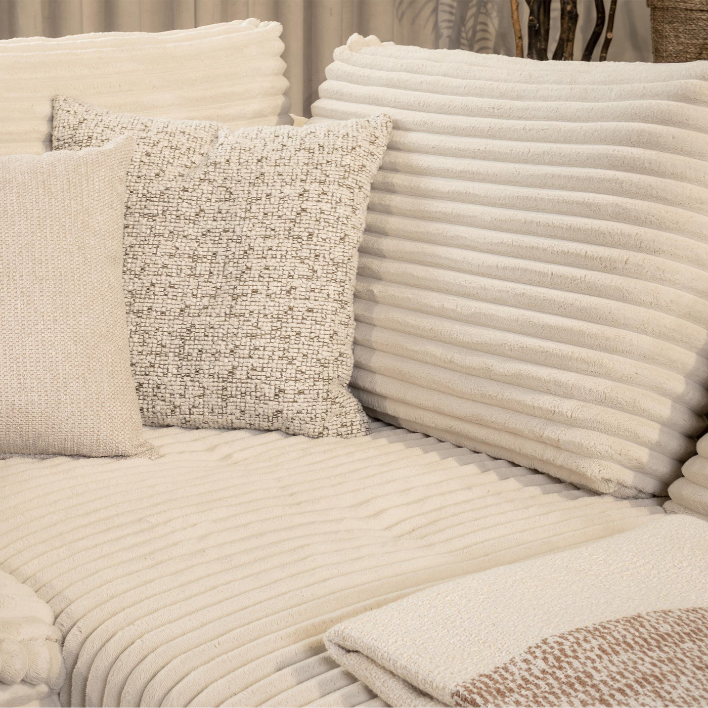 SEYNA Canapé d’angle convertible avec coffre en velours côtelé beige - Angle droit