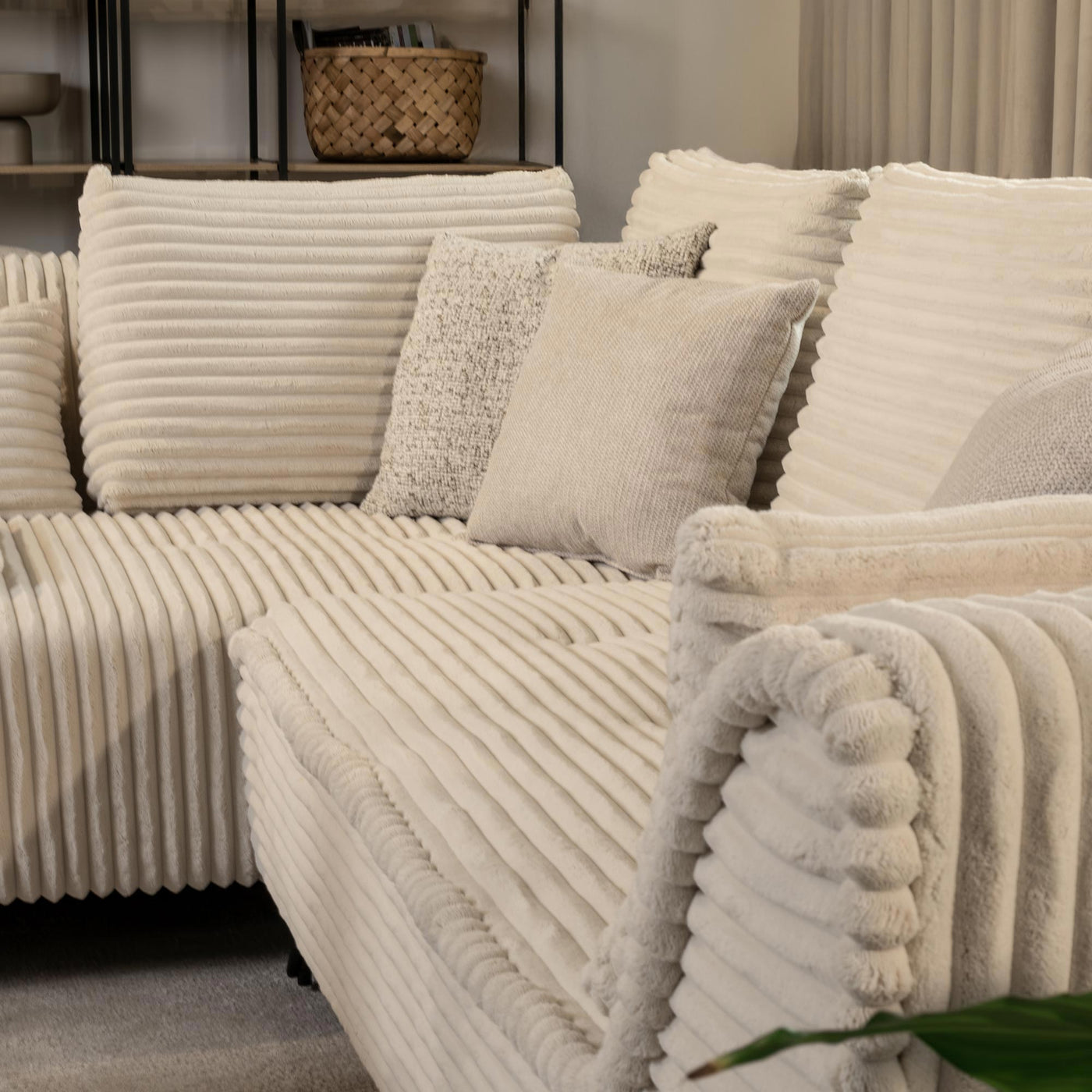 SEYNA Canapé d’angle convertible avec coffre en velours côtelé beige - Angle gauche