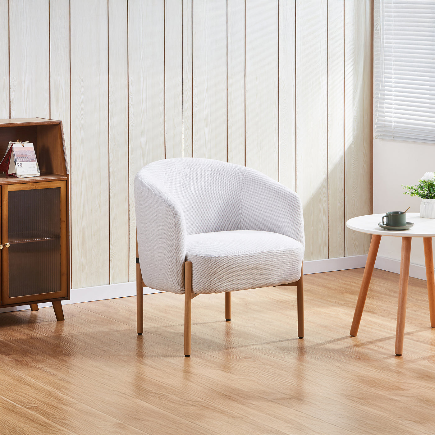 SYLIA Fauteuil en tissu blanc écru pieds couleur bois
