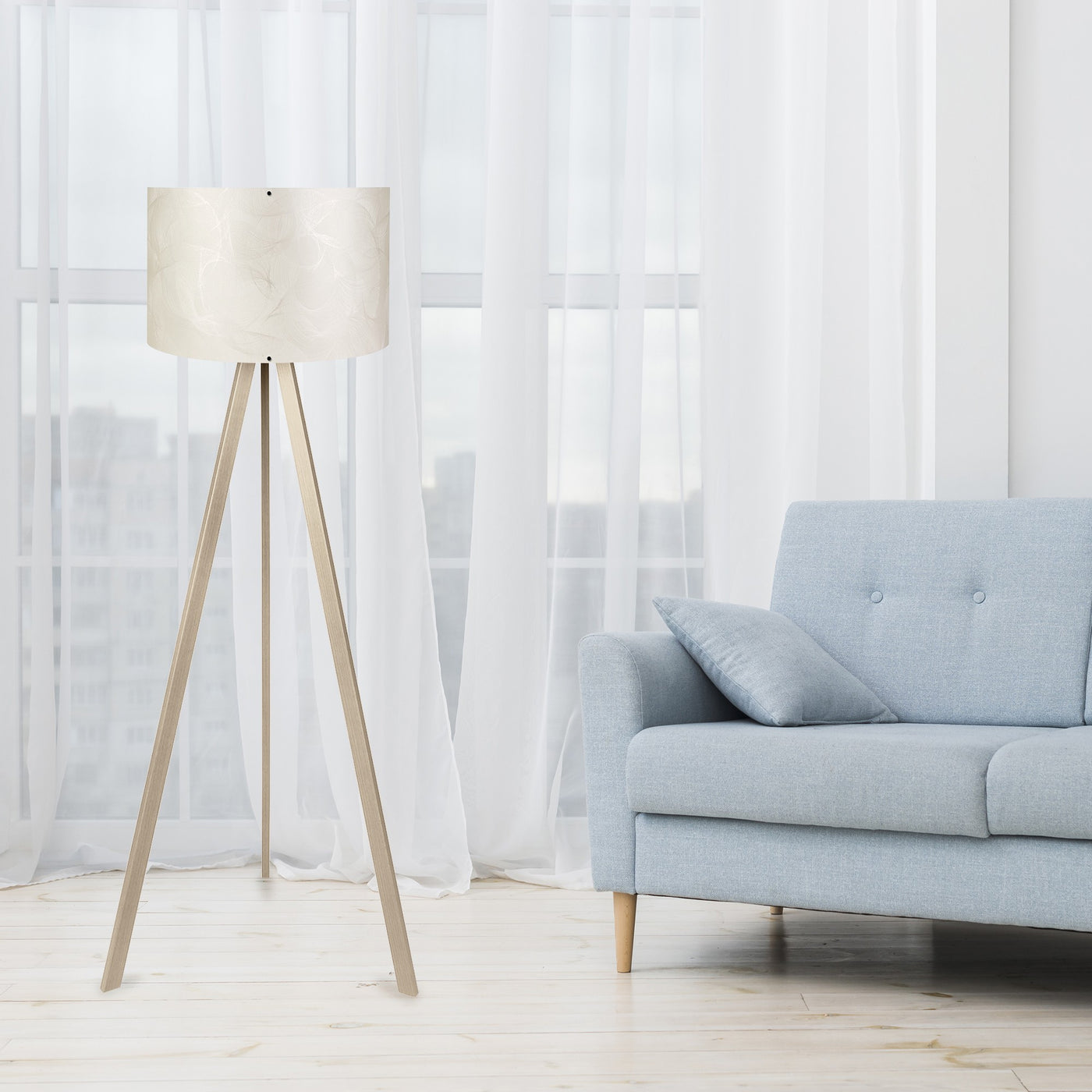 SYMO Lampe sur pieds avec abat jour en PVC beige pieds couleur bois clair